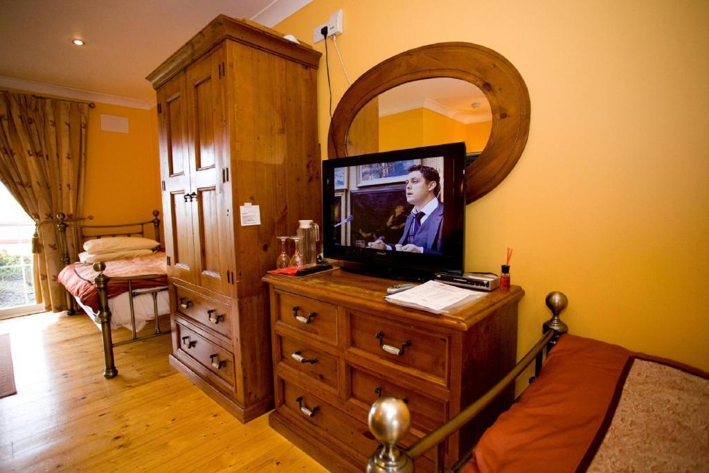 Evergreen Bed & Breakfast Swords Room photo